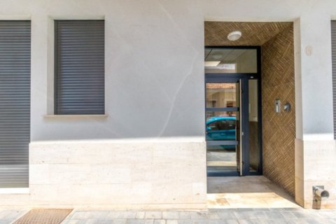 Apartamento en venta Torrevieja, Alicante, España 3 dormitorios,  No. 125519 - foto 30