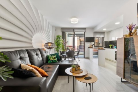 Apartamento en venta Torrevieja, Alicante, España 3 dormitorios,  No. 125519 - foto 1