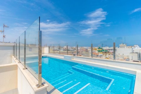 Apartamento en venta Torrevieja, Alicante, España 3 dormitorios,  No. 125519 - foto 13