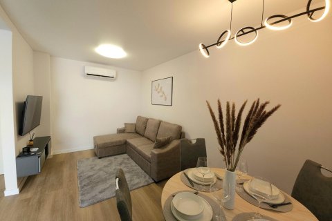 Bungalo pārdošanā Torrevieja, Alicante, Spānijā 1 istaba, 94 m2 Nr. 130630 - attēls 9