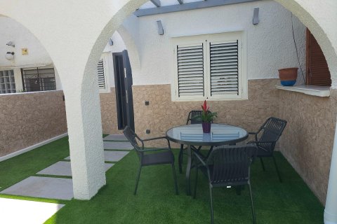 Bungalo pārdošanā Torrevieja, Alicante, Spānijā 1 istaba, 94 m2 Nr. 130630 - attēls 6
