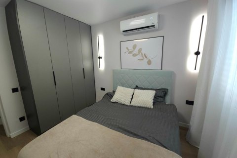 Bungalo pārdošanā Torrevieja, Alicante, Spānijā 1 istaba, 94 m2 Nr. 130630 - attēls 23