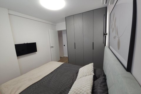 Bungalo pārdošanā Torrevieja, Alicante, Spānijā 1 istaba, 94 m2 Nr. 130630 - attēls 22