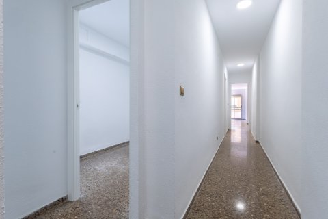 Apartamento en venta Puerto De Sagunto, València, España 4 dormitorios, 99 m2 No. 132766 - foto 7