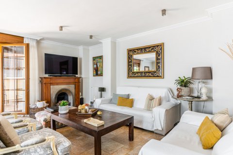Продажа дома в Мадрид, Испания 5 спален, 210м2 №121996 - фото 2