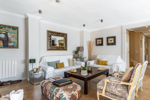 Продажа дома в Мадрид, Испания 5 спален, 210м2 №121996 - фото 4