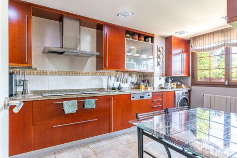 Продажа дома в Мадрид, Испания 5 спален, 210м2 №121996 - фото 6