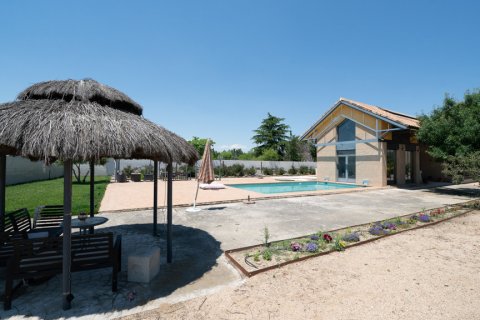 Villa till salu Valdetorres de Jarama, Madrid, Spanien 4 sovrum, 654 kvm. Nr. 121997 - foto 12