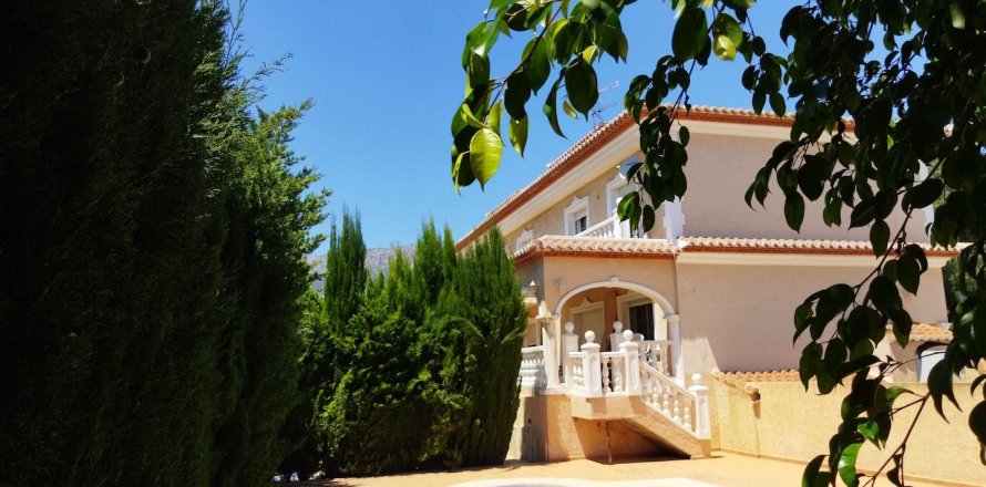 Willa Calpe, Alicante, Hiszpania 6 sypialni, 304 mkw. nr 122000