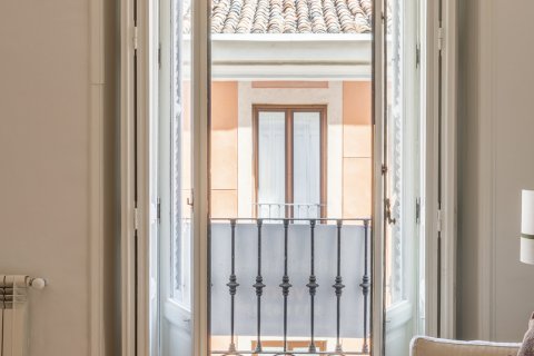 Продажа квартиры в Мадрид, Испания 3 спальни, 123м2 №122090 - фото 9