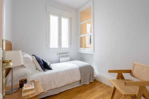 Продажа квартиры в Мадрид, Испания 3 спальни, 123м2 №122090 - фото 4