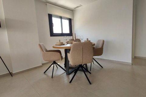 Продажа бунгало в Сан-Мигель-де-Салинас, Аликанте, Испания 3 спальни, 98м2 №122983 - фото 8