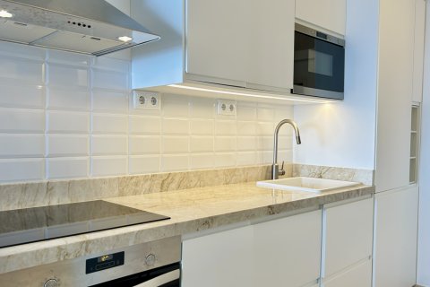 Apartment for sale Illetes (Ses), Mallorca, Spain 2 bedrooms, 72 sq.m. No. 131020 - photo 9