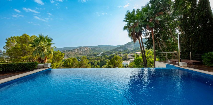 Villa in Son Vida, Mallorca, Spain 4 bedrooms, 453 sq.m. No. 131019