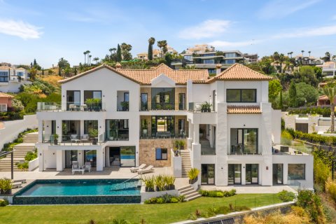 Villa en venta Málaga, España 6 dormitorios, 950 m2 No. 124815 - foto 1