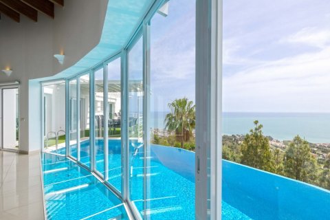 Продажа виллы в Бенальмадена, Малага, Испания 4 спальни, 385м2 №119999 - фото 29