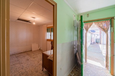 Продажа таухауса в Фуэнте-эль-Саз-де-Харама, Мадрид, Испания 2 спальни, 138м2 №120000 - фото 5