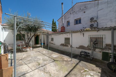 Продажа таухауса в Фуэнте-эль-Саз-де-Харама, Мадрид, Испания 2 спальни, 138м2 №120000 - фото 4