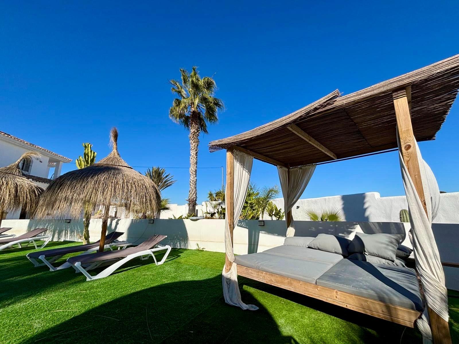 Hus i San Miguel de Salinas, Alicante, Spanien 4 sovrum, 300 kvm. Nr. 128697