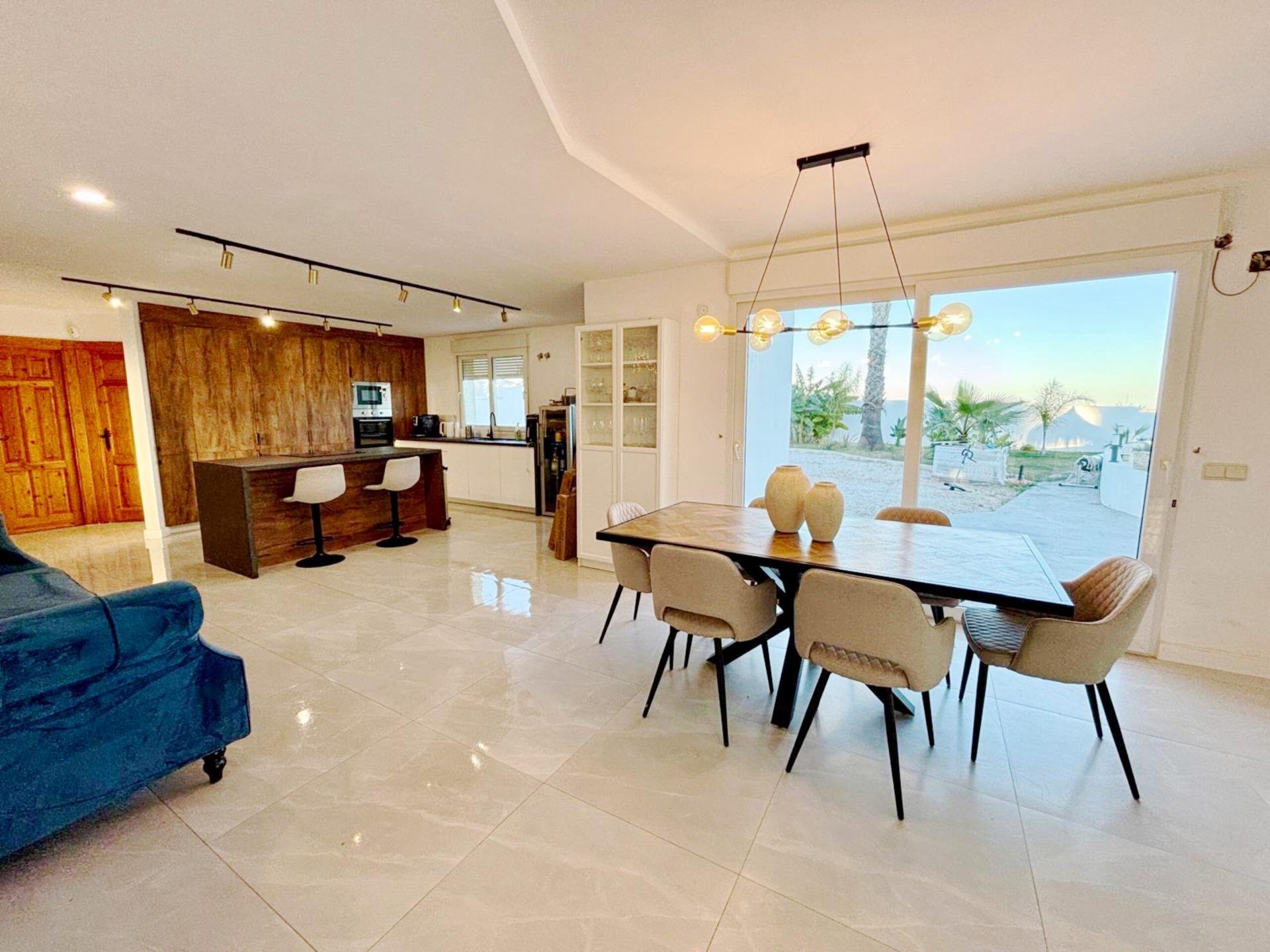 Hus i San Miguel de Salinas, Alicante, Spanien 4 sovrum, 300 kvm. Nr. 128697
