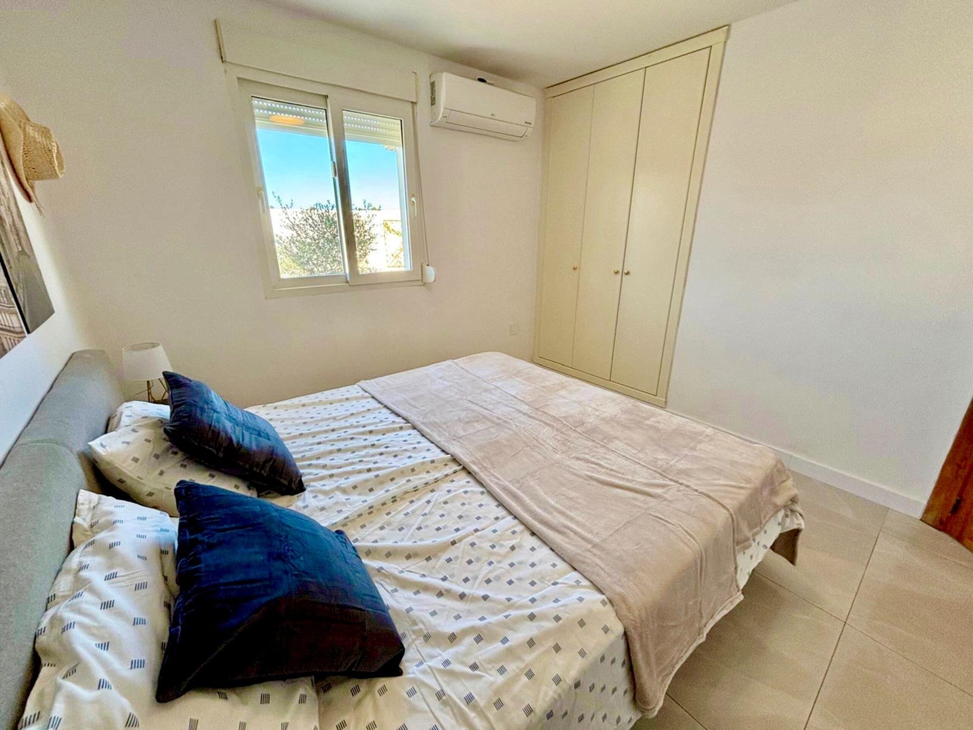 Hus i San Miguel de Salinas, Alicante, Spanien 4 sovrum, 300 kvm. Nr. 128697