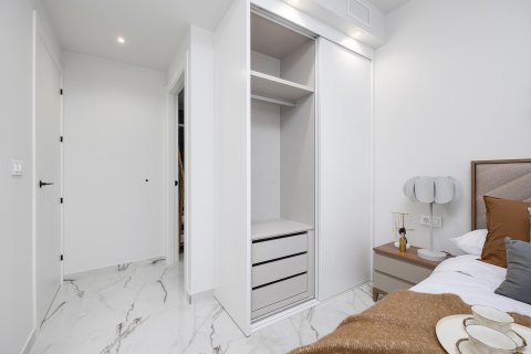 Huoneisto myytävänä San Miguel de Salinas, Alicante, Espanja, 2 makuuhuonetta, 70 m2 No. 128326 - kuva 18