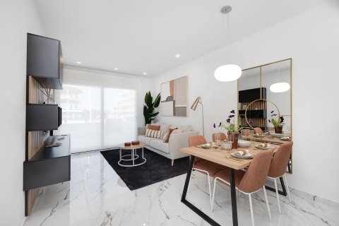 Huoneisto myytävänä San Miguel de Salinas, Alicante, Espanja, 2 makuuhuonetta, 70 m2 No. 128326 - kuva 7