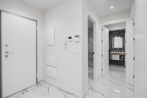 Huoneisto myytävänä San Miguel de Salinas, Alicante, Espanja, 2 makuuhuonetta, 70 m2 No. 128326 - kuva 15