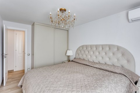 Apartment à vendre Barcelona, Espagne, 3 chambres, 95 m2 No. 130369 - photo 16
