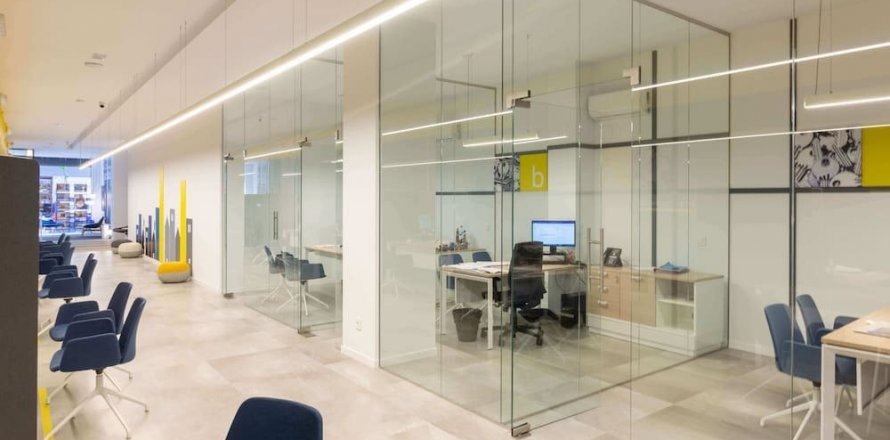Commercial property L'Eixample, Barcelona, Espagne 80 m2 No. 130372