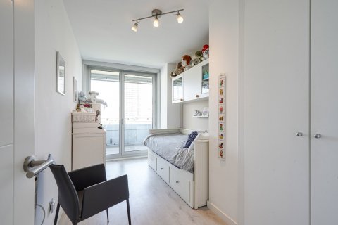 Apartment for sale Barcelona, Spain 3 bedrooms, 125 sq.m. No. 130374 - photo 28