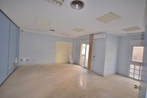 Commercial property for sale Torrevieja, Alicante, Spain 7 bedrooms, 205 sq.m. No. 127263 - photo 17