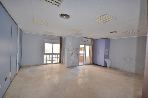 Commercial property for sale Torrevieja, Alicante, Spain 7 bedrooms, 205 sq.m. No. 127263 - photo 16