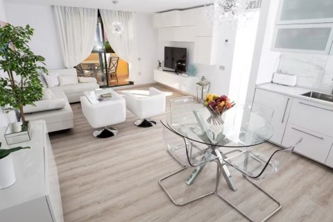 Apartment à vendre Cadiz, Espagne, 1 chambre, 88 m2 No. 120070 - photo 1