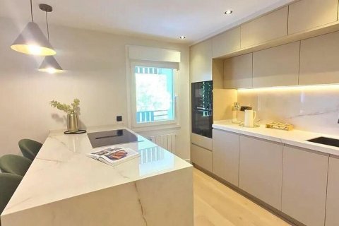 Apartment for sale Madrid, Spain 3 bedrooms, 194 sq.m. No. 127218 - photo 13