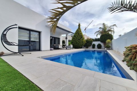 Продажа квартиры Бенихофар, Аликанте, Испания 123м2 №127160 - фото 9