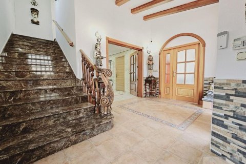 Villa in vendita Torrevieja, Alicante, Spagna 5 camere da letto, 330 mq. N° 127159 - foto 12
