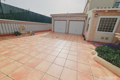 Villa in vendita Torrevieja, Alicante, Spagna 5 camere da letto, 330 mq. N° 127159 - foto 6