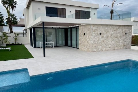 Villa zum Verkauf Alicante, Spanien 3 Schlafzimmer, 130 m2 Nr. 123407 - Foto 1