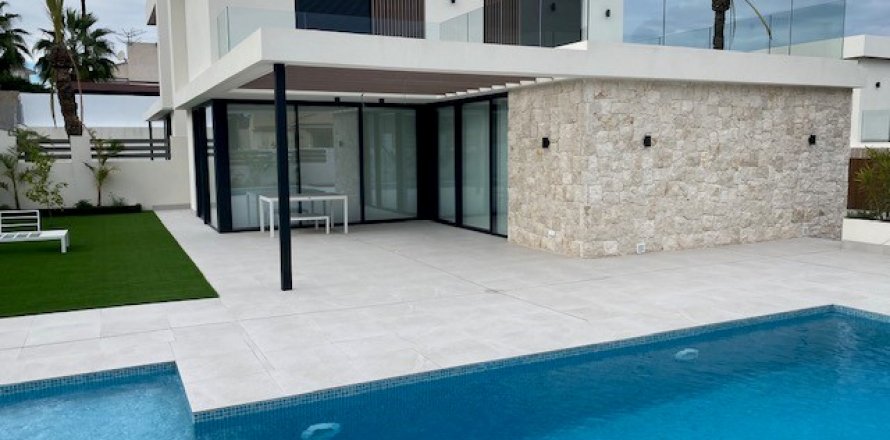 Villa Alicante, Spanien 3 Schlafzimmer, 130 m2 Nr. 123407
