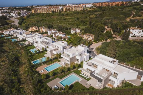 Villa zum Verkauf El Paraiso, Malaga, Spanien 5 Schlafzimmer, 690 m2 Nr. 124222 - Foto 1