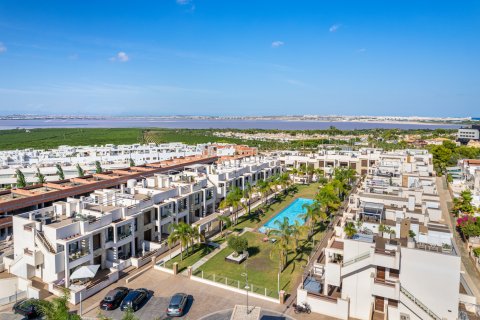 Apartamento en venta Torrevieja, Alicante, España 2 dormitorios, 100 m2 No. 130747 - foto 1
