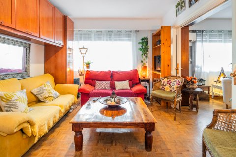Продажа квартиры в Мадрид, Испания 5 спален, 168м2 №124528 - фото 7