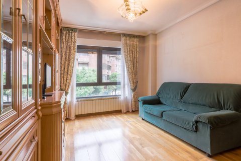 Продажа квартиры в Мадрид, Испания 2 спальни, 101м2 №124524 - фото 3