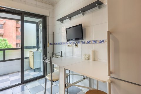 Продажа квартиры в Мадрид, Испания 2 спальни, 101м2 №124524 - фото 12