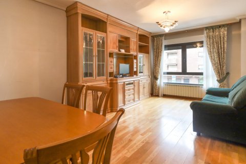 Продажа квартиры в Мадрид, Испания 2 спальни, 101м2 №124524 - фото 1