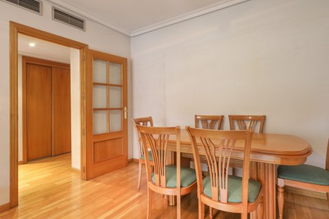 Продажа квартиры в Мадрид, Испания 2 спальни, 101м2 №124524 - фото 6