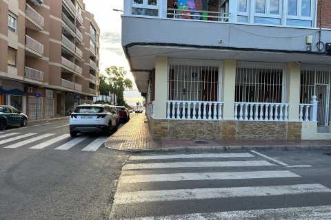 Apartamento en venta Torrevieja, Alicante, España 3 dormitorios, 110 m2 No. 124851 - foto 3