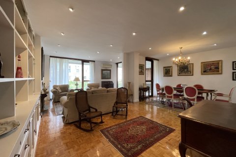 Apartment for rent Palma de Majorca, Mallorca, Spain 3 bedrooms, 256 sq.m. No. 129041 - photo 4