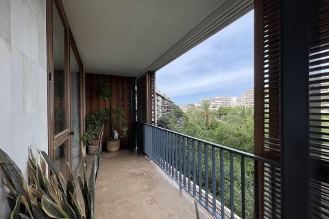 Apartment for rent Palma de Majorca, Mallorca, Spain 3 bedrooms, 256 sq.m. No. 129041 - photo 17